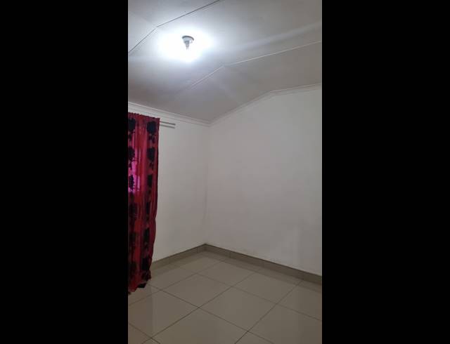 3 BEDROOM FREEHOLD FOR SALE IN FERNWOOD